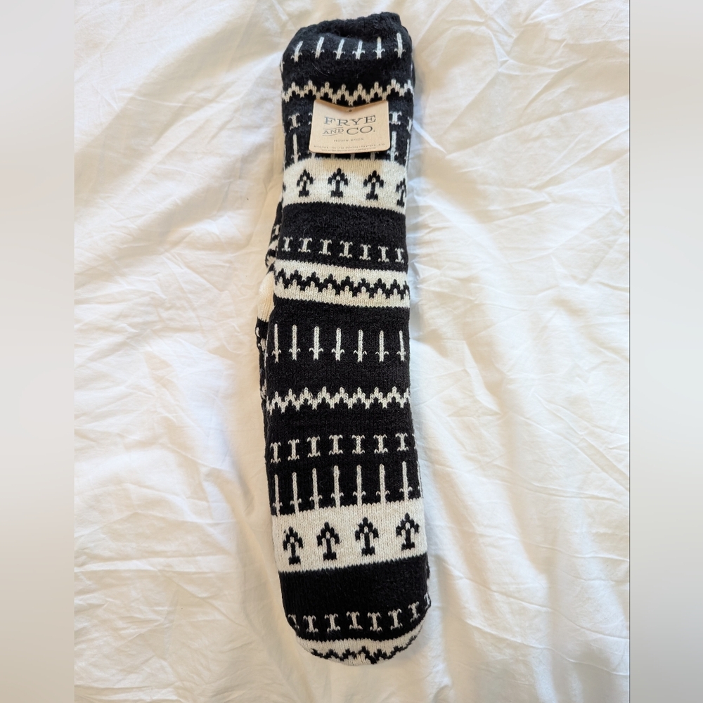 NWT Frye And Co Home Sock Womens Size 5-10 Black White Patterned Hygge Cozy Warm